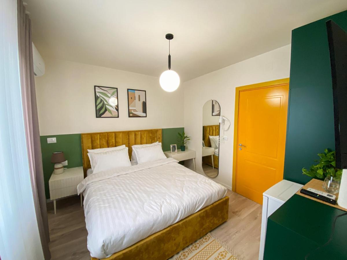 Three Doors Apartments, Papaya 1-Bedroom Apartment Τίρανα Εξωτερικό φωτογραφία