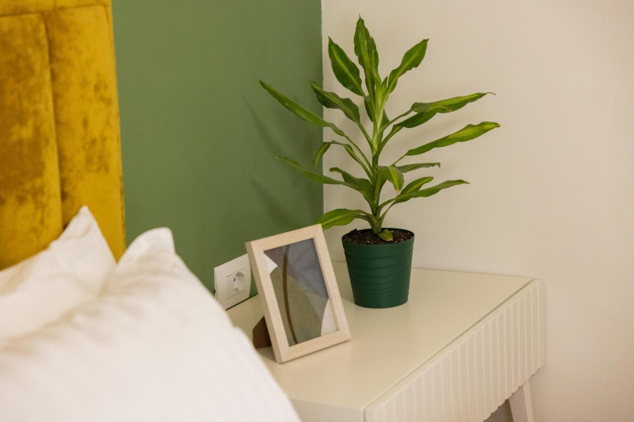 Three Doors Apartments, Papaya 1-Bedroom Apartment Τίρανα Εξωτερικό φωτογραφία