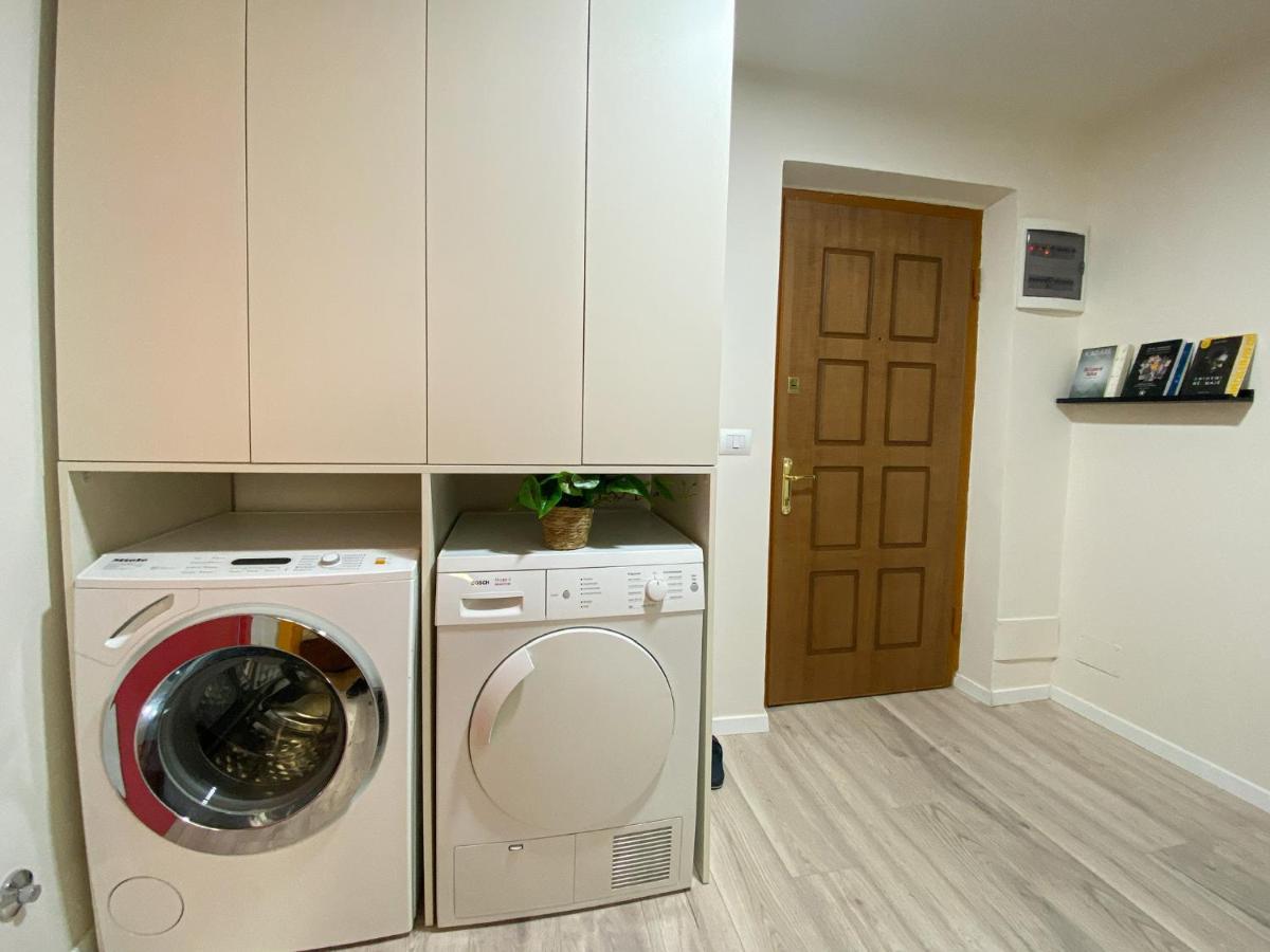 Three Doors Apartments, Papaya 1-Bedroom Apartment Τίρανα Εξωτερικό φωτογραφία